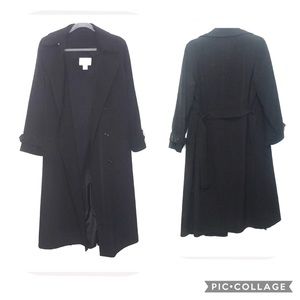 Vintage jet black trench with belt